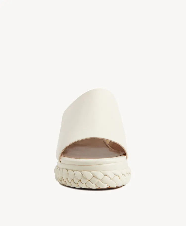 Christine Mule|Isabella Anselmi Hot