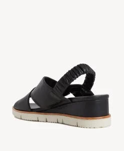 Eva Sandal|Isabella Anselmi Hot