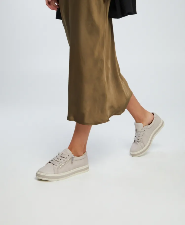 Gabriella Sneaker|Deuce x Bloom Online