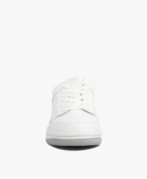 Izzy Sneaker|D48 New
