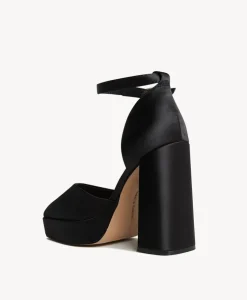 Monique Heel|Isabella Anselmi Hot