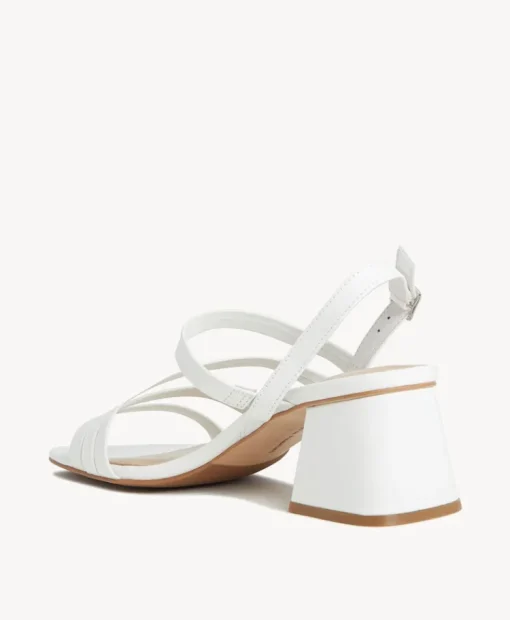 Sanko Sandal|Isabella Anselmi Hot
