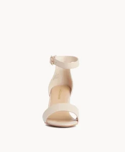 Sara Heel|Isabella Anselmi Hot
