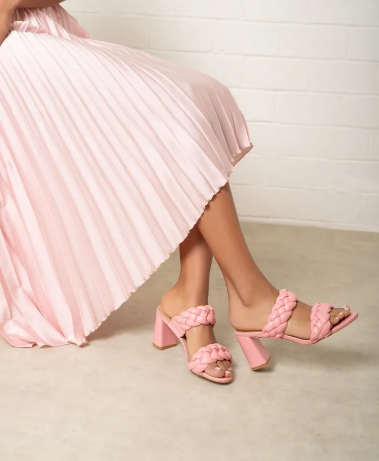 Scooby Sandal|Isabella Anselmi Hot