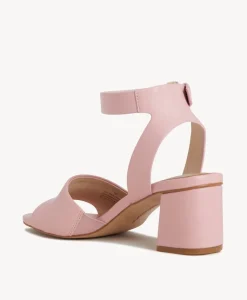 Selma Sandal|Isabella Anselmi Best